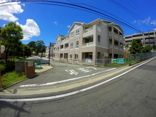 エーデル雲雀丘二番館