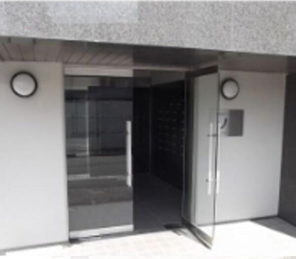 AMBER HOUSE JINGU