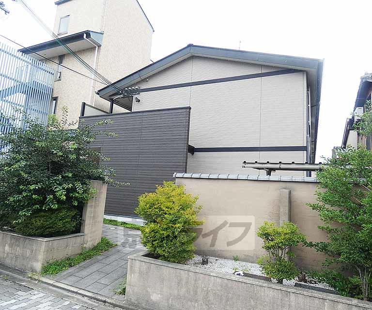 レオパレス川端御池