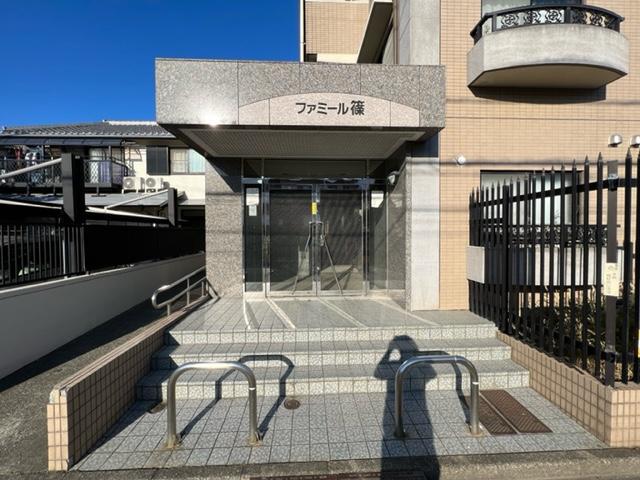 ファミール篠
