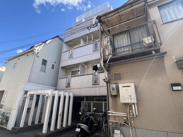 メゾンシルフィード