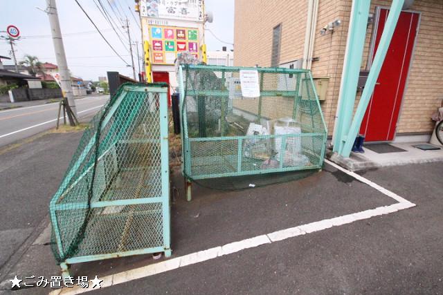 シャルル三川
