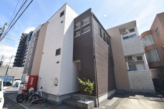 クローバーコート日比野