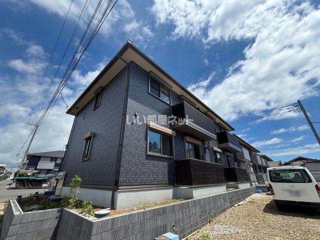 ラーク見川 A(2LDK/2階)