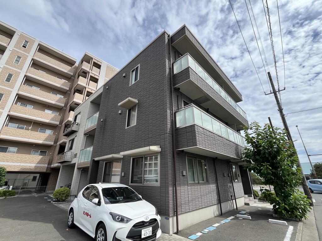 トリニテラッセ