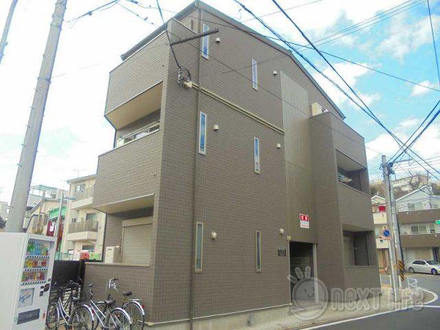 モントレー岸谷