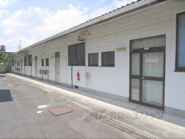 岡荘