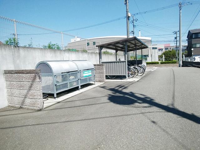 イーストアヴェニュー
