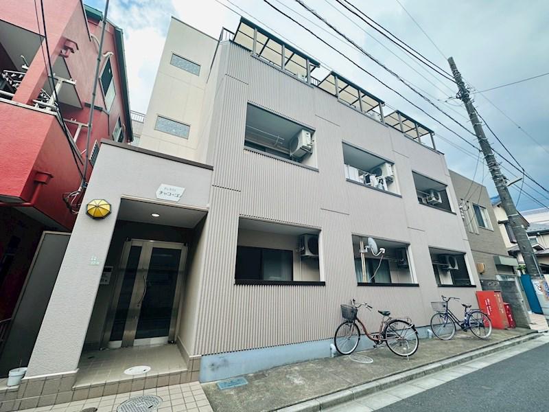フラッツ・チャコーズ