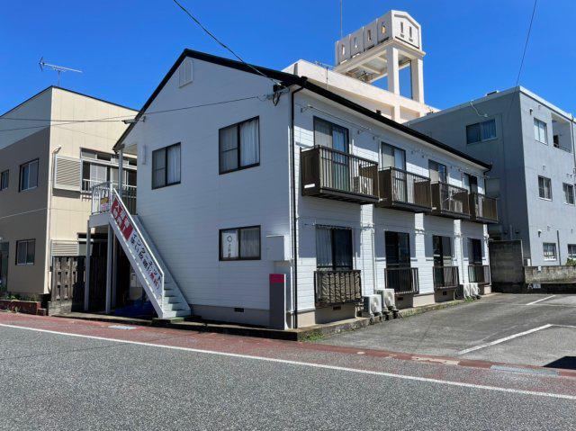 メゾン三城