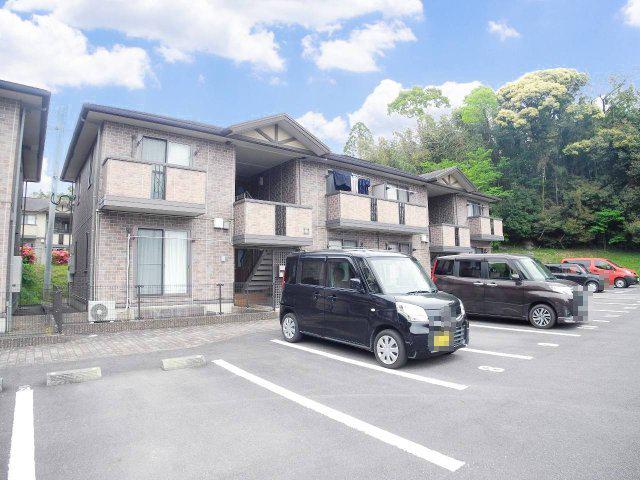 スカイコート大村 B棟