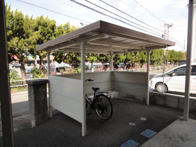 ハウス内田