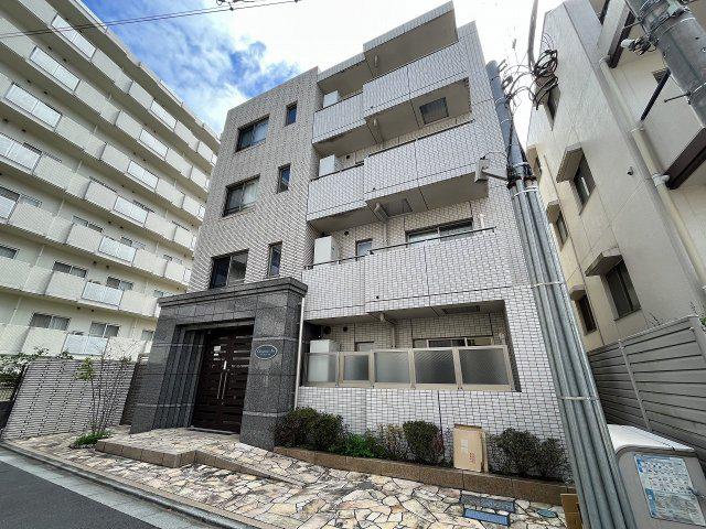 シャンパニーイン