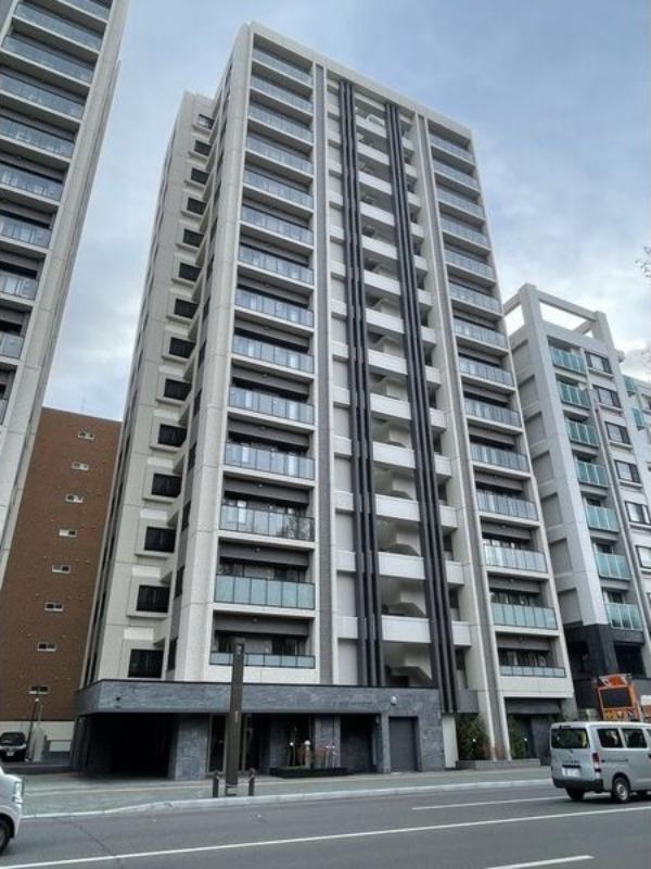 プレイス知事公館前
