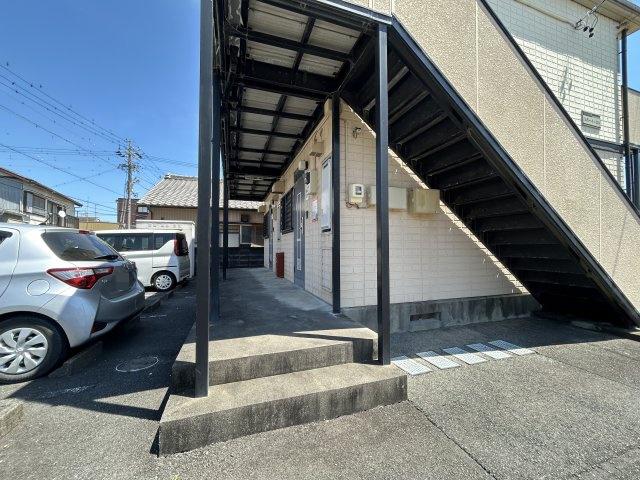 リバーイースト