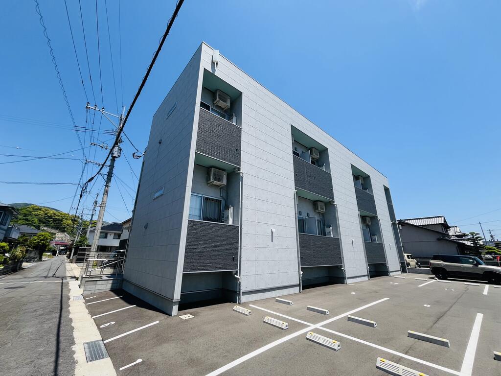 MODERN PALAZZO 戸石BRILLER