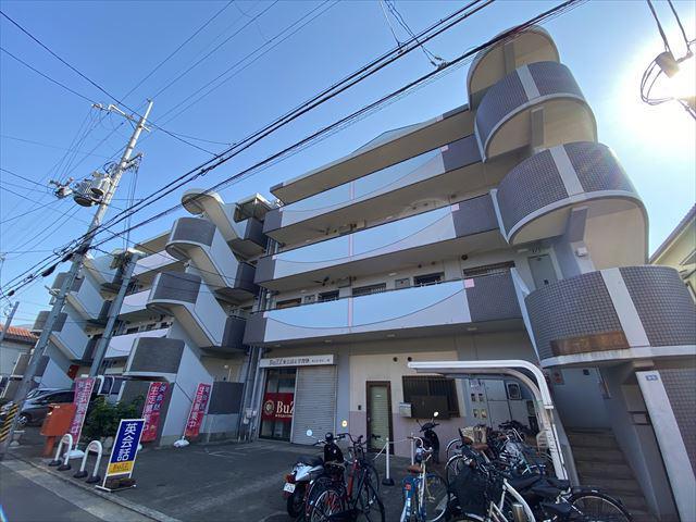 ループIII番館