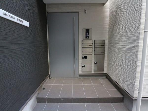 GRANDTIC 栄生駅前