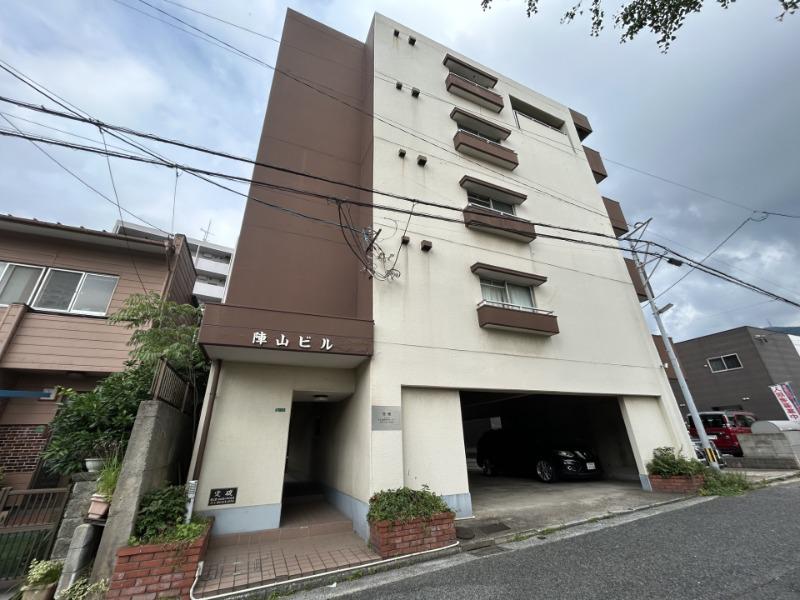 陣山ビル