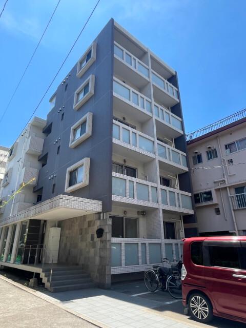 PLEINDOR COURT