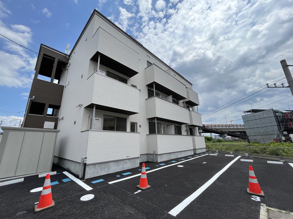 ANYRE高砂駅東II
