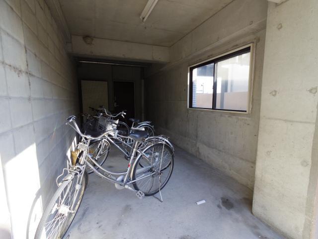 アミティ西大寺P-8
