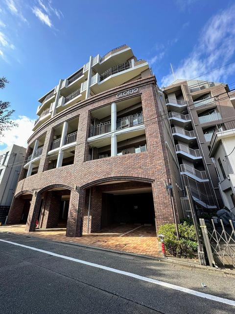 グローリオ三軒茶屋