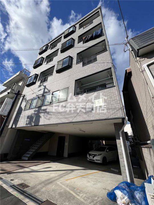 ベイストーン市岡