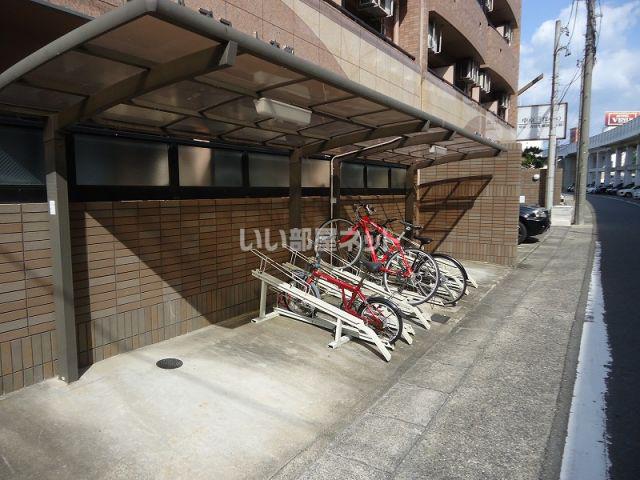 アールズコート本郷