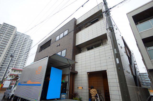 スリーアイランド