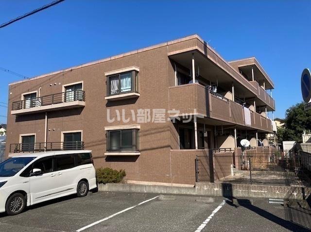 アデューム