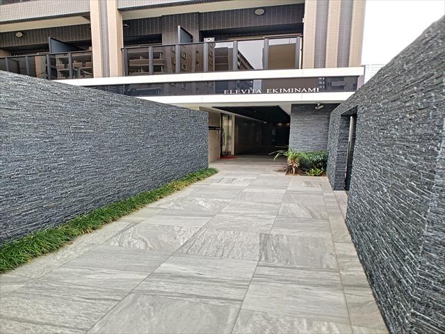 エルヴィータ駅南