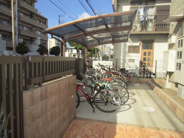 WINE TERRACE