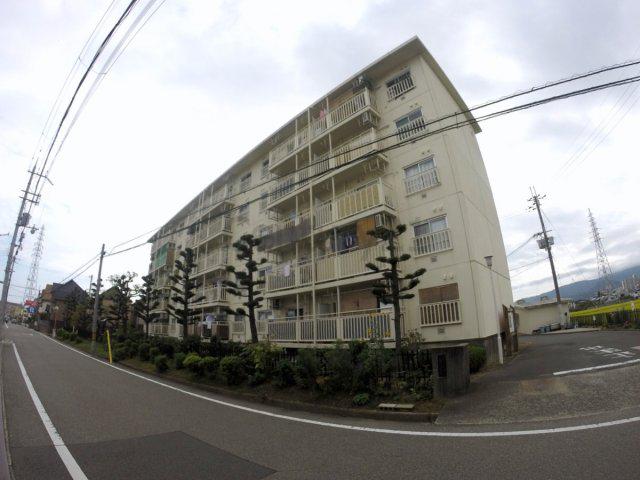 伊丹池尻1