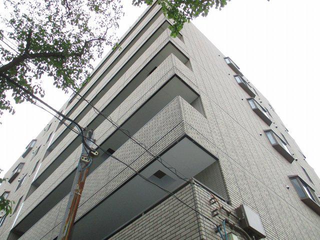 シャルム・ウキマ