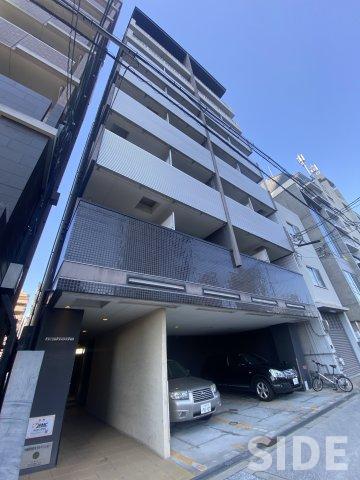 B・SHADE