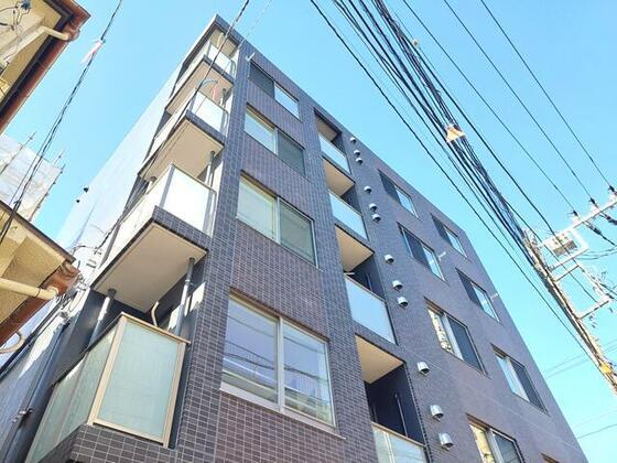CRESTPALACEAKABANE