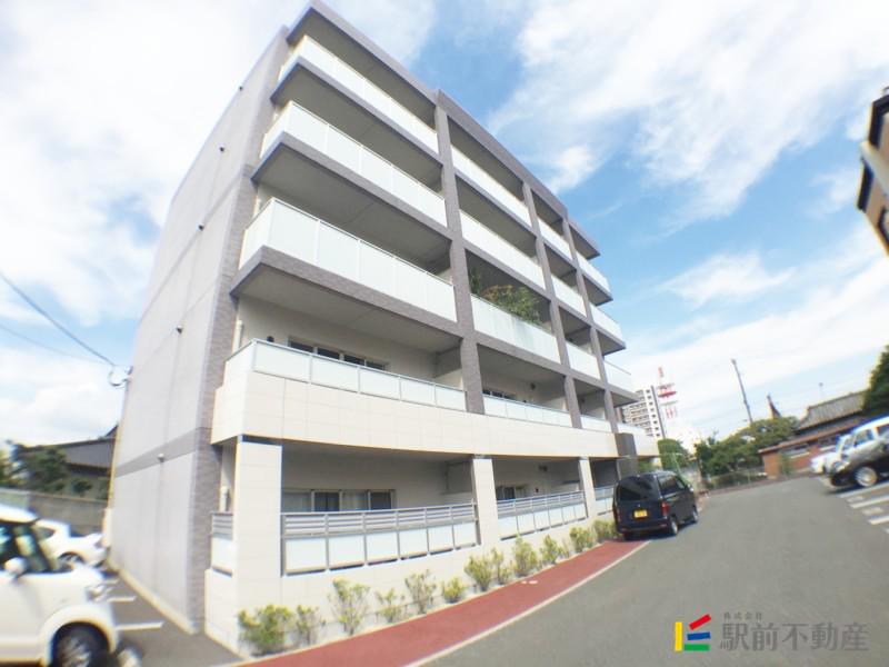 LUCIR本町