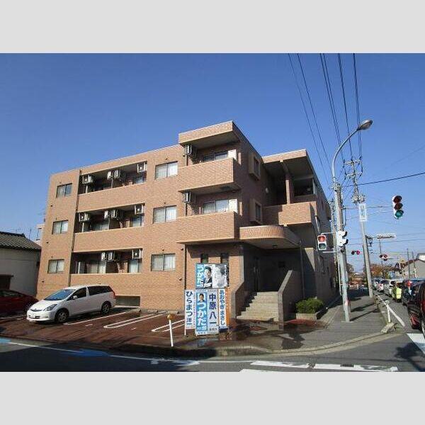 ファーストクラス白新町