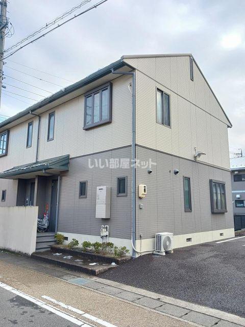 グレイシャス ナガラ