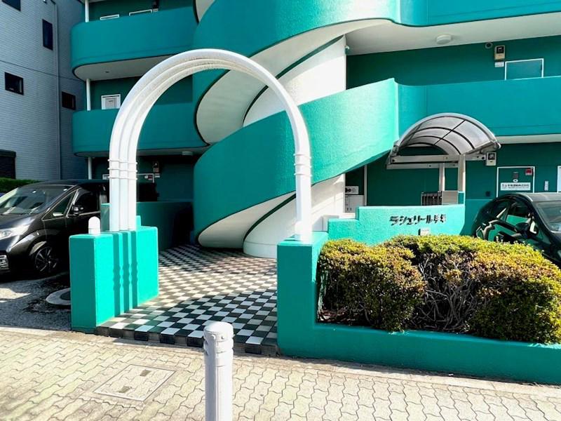 ラシェリール手塚