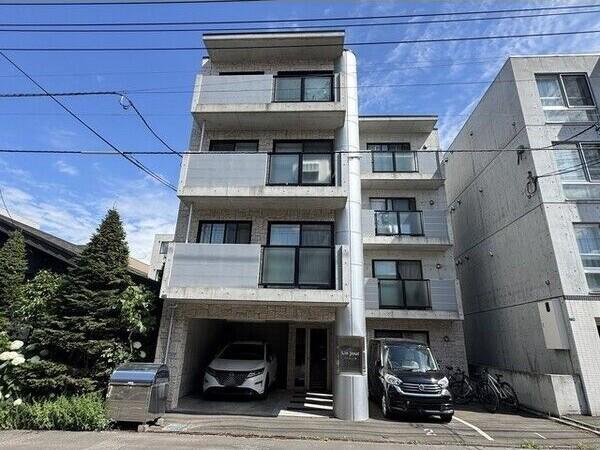 アンジュール