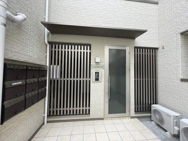 FMAISONLOREVI番館