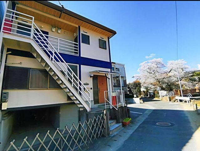 JACKY S HOUSE