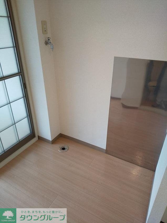 シャルマン越谷B