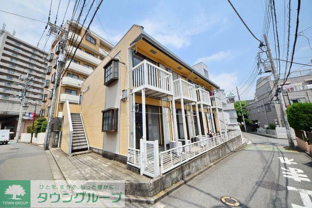 ファミーユ東和泉