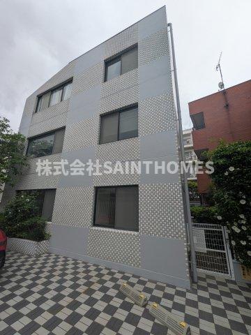 BLOCKS COURT