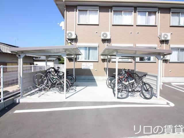 ロイヤルハウス赤間
