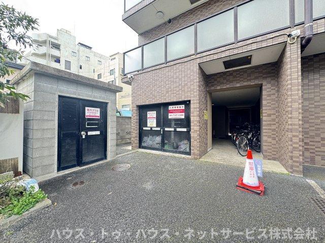 INSURANCE BLDG II
