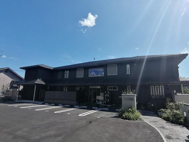 シャーメゾン岩倉南